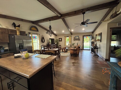 Secluded 2 Bedroom Sanctuary on 20 Acres in the Heart of the Bourbon Trail