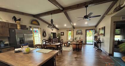 Secluded 2 Bedroom Sanctuary on 20 Acres in the Heart of the Bourbon Trail