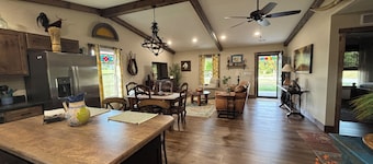 Secluded 2 Bedroom Sanctuary on 20 Acres in the Heart of the Bourbon Trail