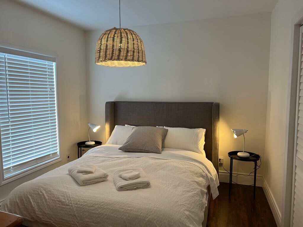 3 bedrooms, WiFi, bed sheets, wheelchair access