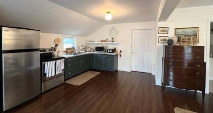 Trendy ground level flat in the heart of Wellington.