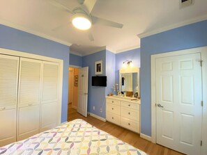 4 Schlafzimmer, Bügeleisen/Bügelbrett, WLAN, Bettwäsche