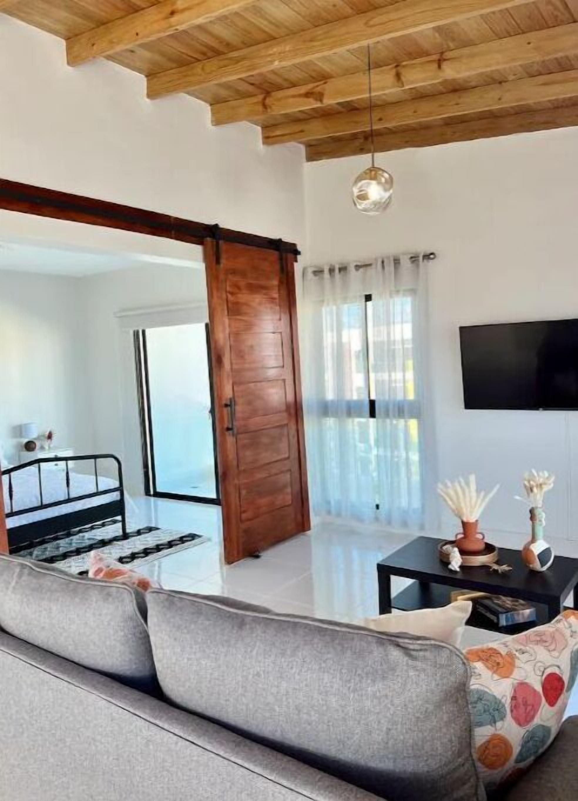 4 chambres, fer et planche à repasser, Wi-Fi, draps fournis