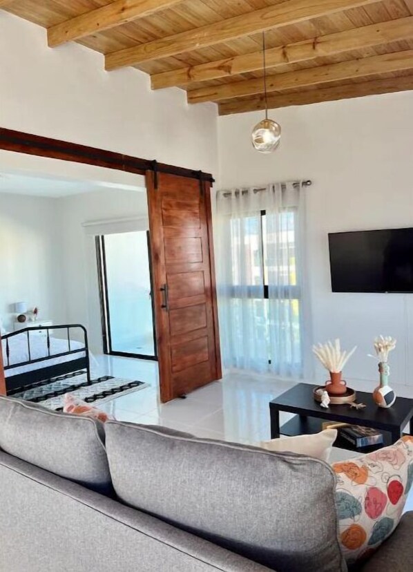 4 quartos, ferros/tábuas de passar roupa, Wi-Fi, roupa de cama