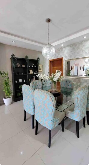 Interior - Entire apartment 3 comfortable rooms in a central area 2 covered parking spaces (Santo Domingo)