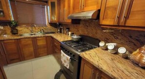 Fridge, microwave, oven, coffee/tea maker