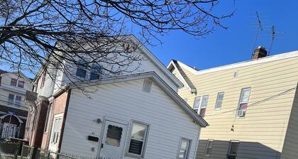 This's private room in Irvington 8 to 10 minutes to Newark air port