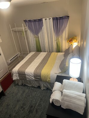 1 chambre, bureau, Wi-Fi gratuit, draps fournis