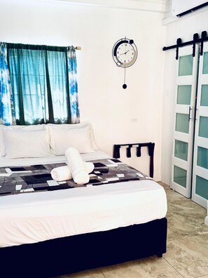 1 bedroom, desk, iron/ironing board, free WiFi