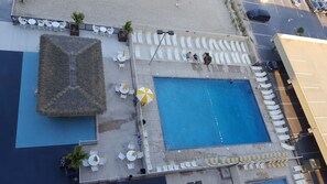 Innenpool, Außenpool