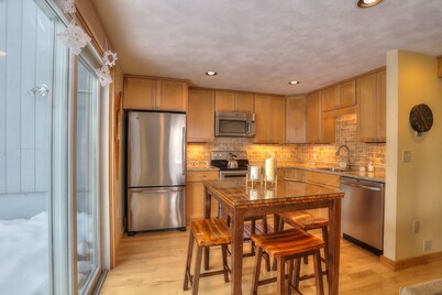 Saddleback- White Birch Condo 36- Pet Friendly