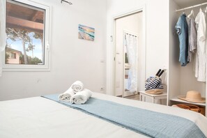 1 makuuhuone, silitysrauta/-lauta, vuodevaatteet