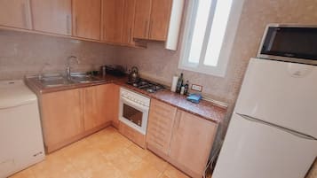 Refrigerador, microondas, horno y tostadora
