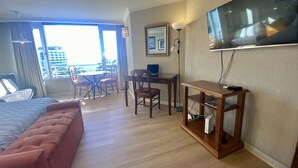 1 多间卧室、办公桌、熨斗/熨衣板、WiFi