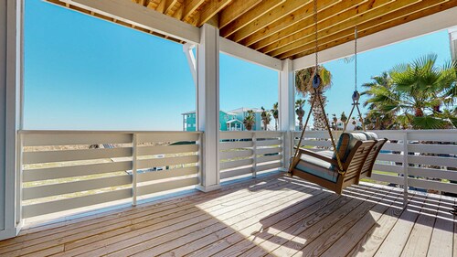 Gulf Views, Private Heated Pool, Golf Cart Included, Boardwalk to the Beach