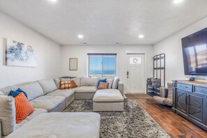 Smart-TV, Kamin, Videospiele, Stereoanlage