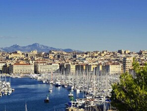 Marina - Ibis Marseille Centre Prefecture (Marseille)
