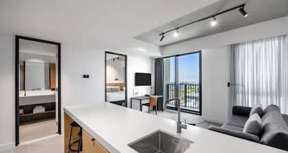 Nesuto Docklands Apartment Hotel