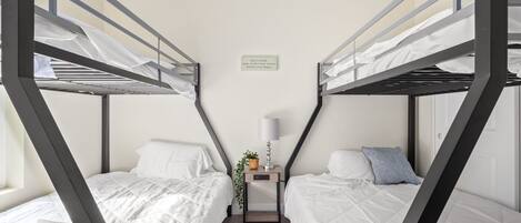 3 bedrooms, WiFi, bed sheets