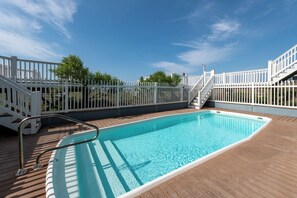 Et oppvarmet basseng