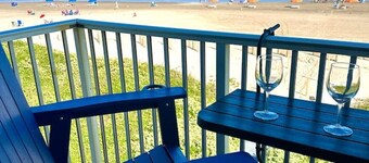 Beachfront Paradise w/private beach access, hot tub, and pool! AMAZING VIEW!