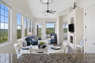 Lake & Mountain View Condo - The Cliffs on Indian Point - Silver Dollar City