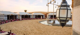 阿爾哈伊瑪營地 "精英豪華露營及用餐體驗"