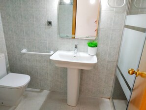 Shower - FORNER SEA VIEW (Peñiscola)