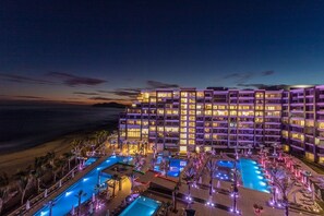 Piscine couverte, piscine extérieure