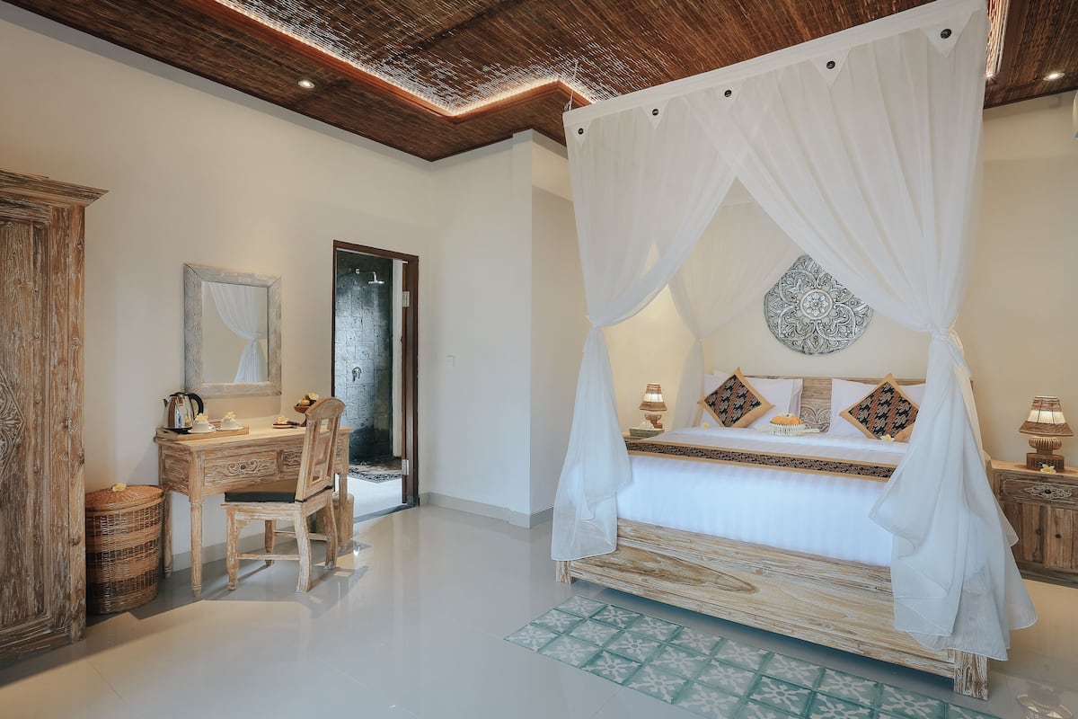 Superior Room | 1 bedroom, individually decorated, individually furnished, desk