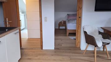 1 Schlafzimmer, Bügeleisen/Bügelbrett, kostenloses WLAN, Bettwäsche