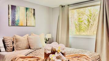 2 bedrooms, in-room safe, desk, travel crib