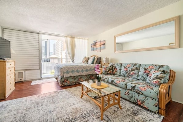 4 bedrooms, iron/ironing board, travel cot, free WiFi