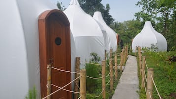 Tent | Dilengkapkan perabot secara berasingan, Wi-fi percuma