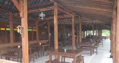 Omah Kloewoeng Resort Kaliurang