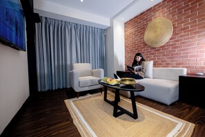 Ropa de cama de alta calidad, colchones con acolchado adicional, minibar