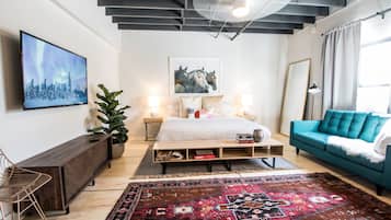 Basic Suite, 1 King Bed, Non Smoking | Premium bedding, down duvets, memory-foam beds, individually furnished