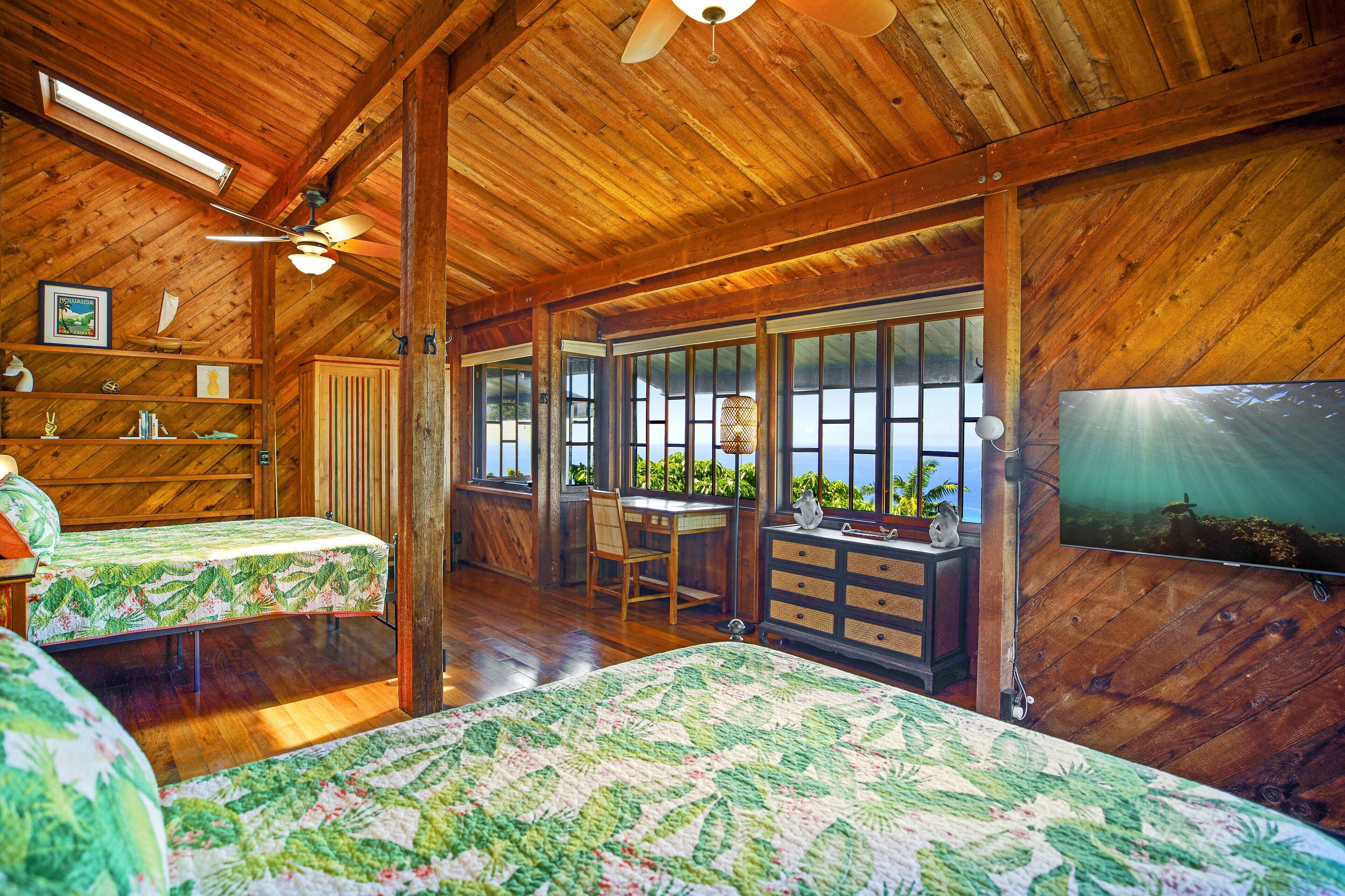 4 bedrooms, in-room safe, desk, iron/ironing board