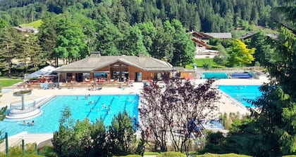 Heart of Village and Slopes 5min away + Parking