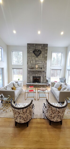 Smart TV, chimenea, videojuegos y Netflix 