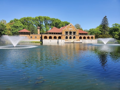 Hilltop Mansion Near Saratoga @ Rebecca's Fountain with Chef, Masseur & Fun
