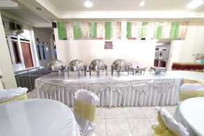 Restaurant - OYO 90118 Hotel Diamond Syariah (Subang)