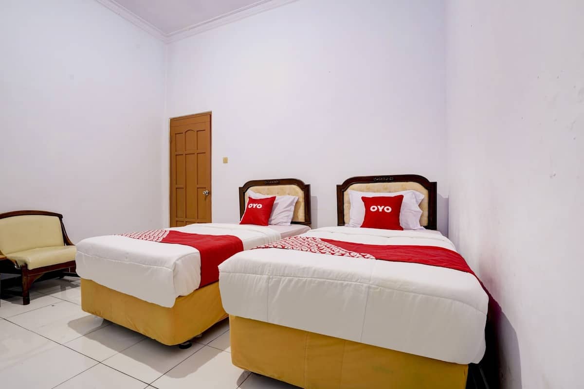 Superior Twin Room | Desk, free WiFi, bed sheets