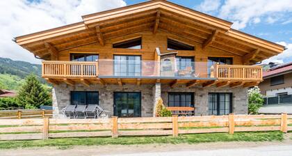Luxury lodge with sauna near Zell am See