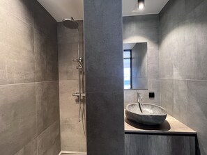 Shower - Group home with swimming pool and wellness (Heers)