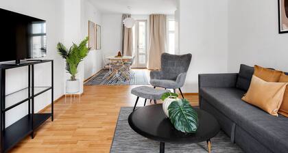 Sanders Constantin - Appartement Chic 2 Chambres avec Balcon