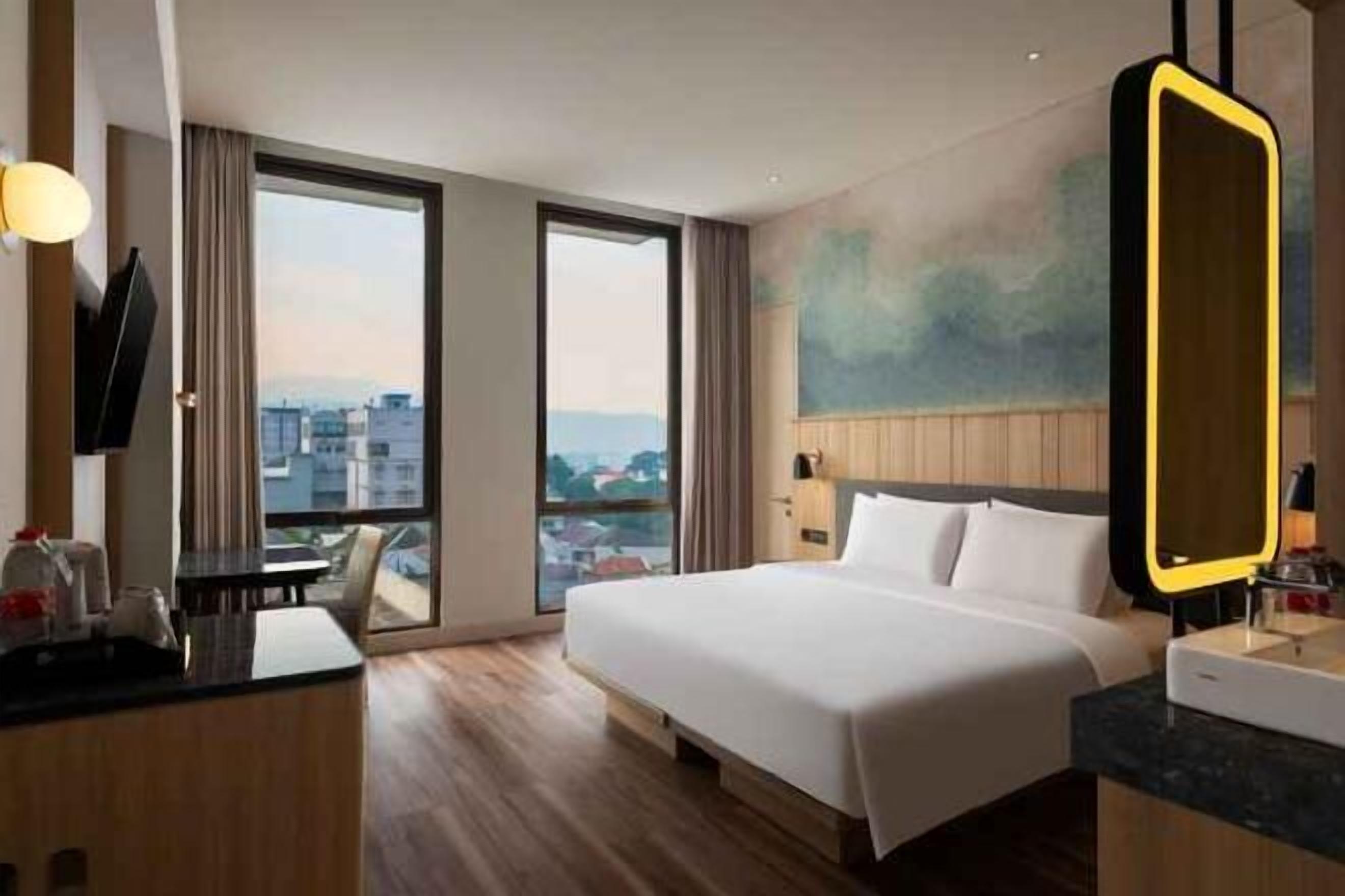 Free WiFi, bed sheets