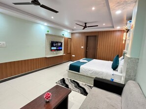 Living area - Hotel Soneva Inn (Ranchi)