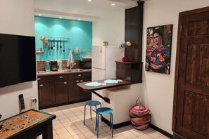 Refrigerador y utensilios de cocina