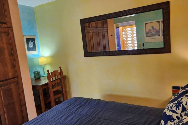 2 bedrooms, desk, iron/ironing board, free WiFi